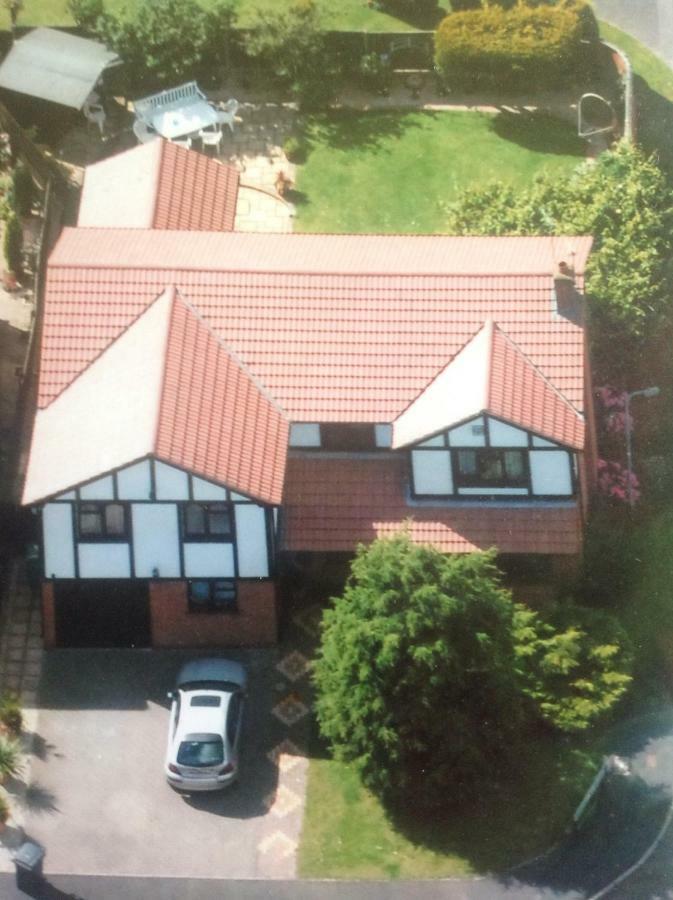 The Cedars House B&B Нанітон Екстер'єр фото
